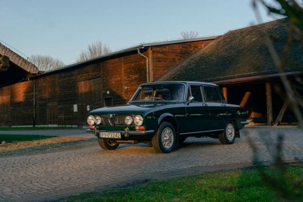 Alfa Romeo 1750 Berlina 1970 120815