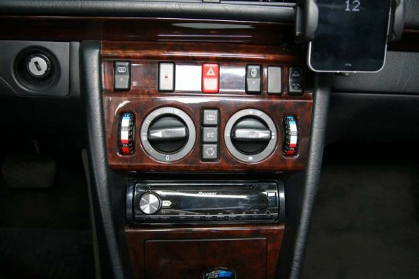 Mercedes-Benz E 320 1996 24153