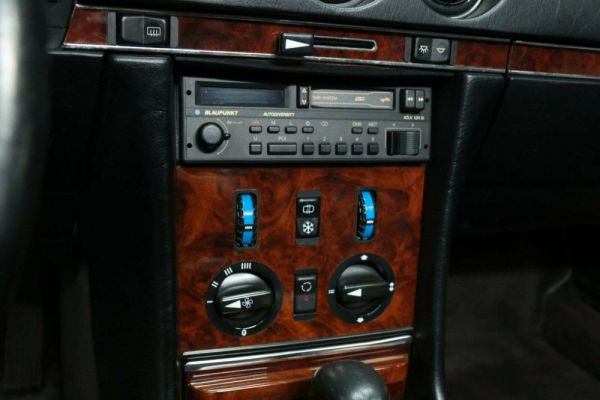 Mercedes-Benz 420 SL 1986 24180