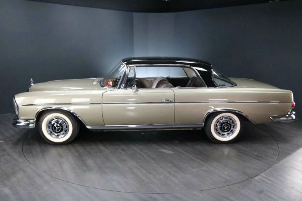 Mercedes-Benz 300 SE 1965 24218