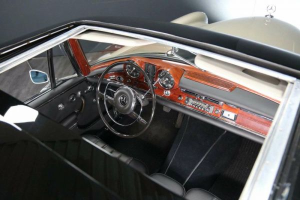 Mercedes-Benz 300 SE 1965 24230