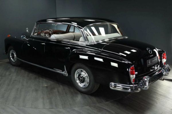 Mercedes-Benz 300 d 1958 24233