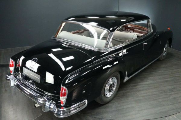 Mercedes-Benz 300 d 1958 24235