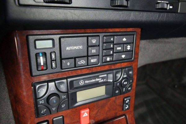 Mercedes-Benz SL 320 1993 24356