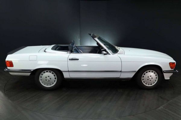 Mercedes-Benz 500 SL 1985 24390