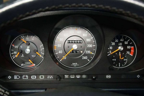 Mercedes-Benz 500 SL 1985 24397