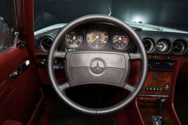 Mercedes-Benz 560 SL 1988 24550