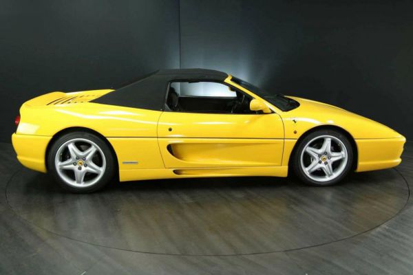 Ferrari F 355 Spider 1998 84969