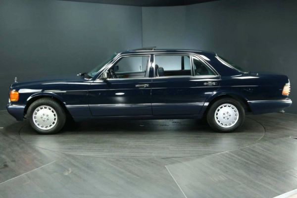 Mercedes-Benz 560 SEL 1990 109559