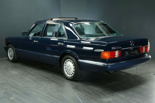 Mercedes-Benz 560 SEL 1990 109560