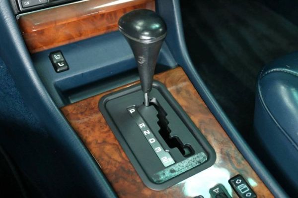 Mercedes-Benz 560 SEL 1990 109571