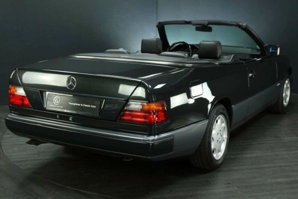 Mercedes-Benz 300 CE-24 1993