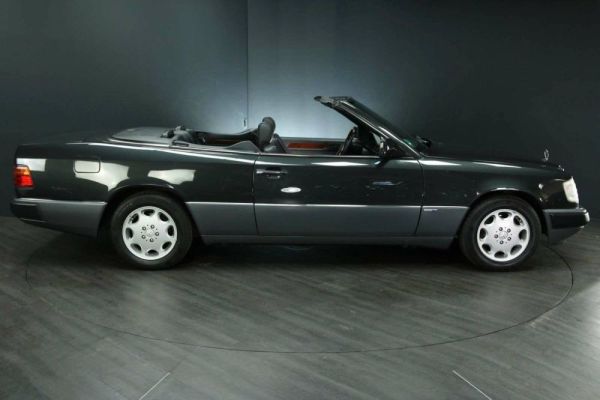 Mercedes-Benz 300 CE-24 1993 125389