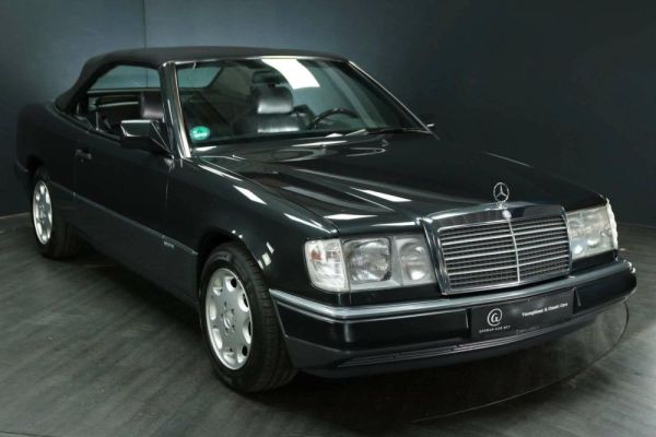 Mercedes-Benz 300 CE-24 1993 125390