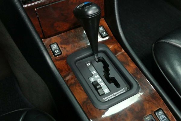 Mercedes-Benz 300 CE-24 1993 125397