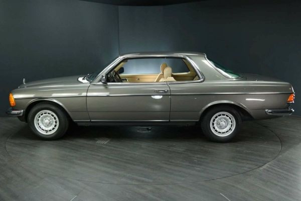 Mercedes-Benz 280 CE 1984 127969