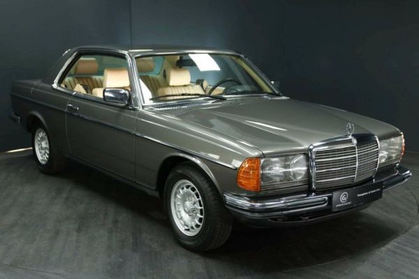 Mercedes-Benz 280 CE 1984 127974