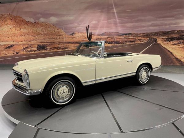 Mercedes-Benz 230 SL 1967 23946