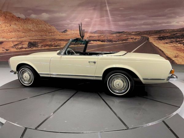 Mercedes-Benz 230 SL 1967 23950