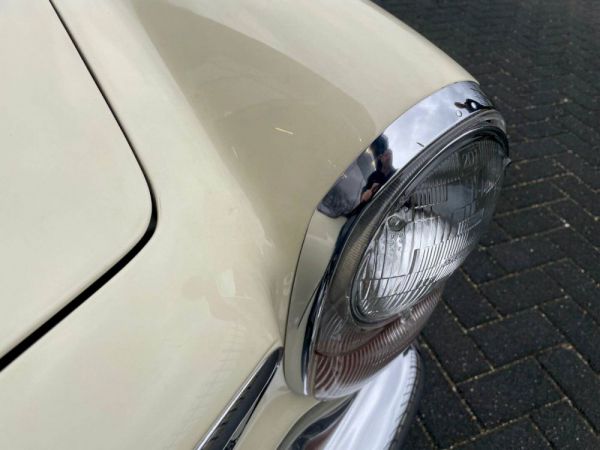 Mercedes-Benz 230 SL 1967 23952
