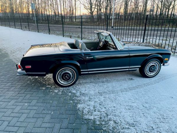 Mercedes-Benz 280 SL 1970 23975