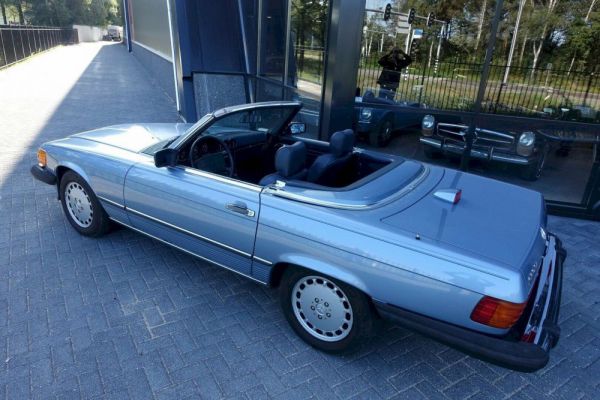 Mercedes-Benz 560 SL 1987 24050