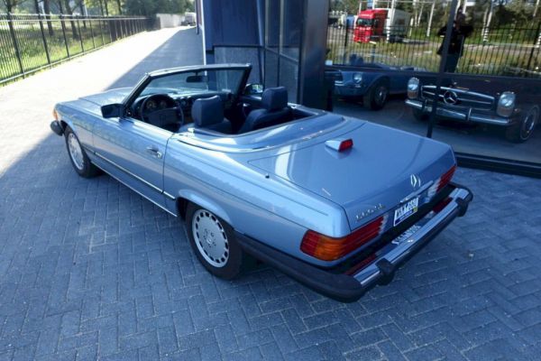 Mercedes-Benz 560 SL 1987 24051