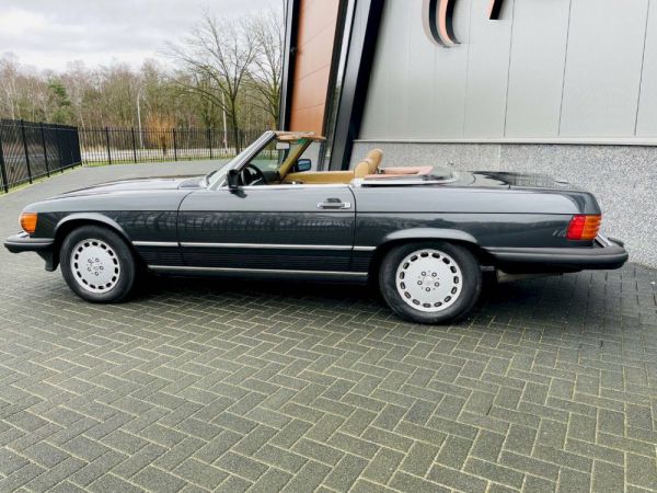 Mercedes-Benz 560 SL 1988 24063