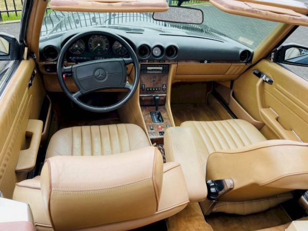 Mercedes-Benz 560 SL 1988 24069