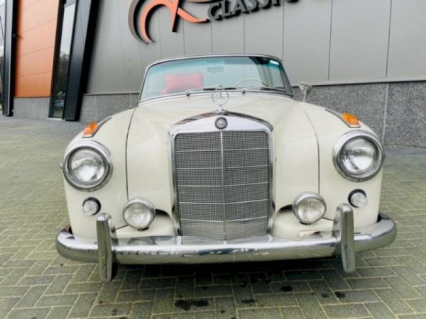 Mercedes-Benz 220 SE Cabriolet 1961 24072