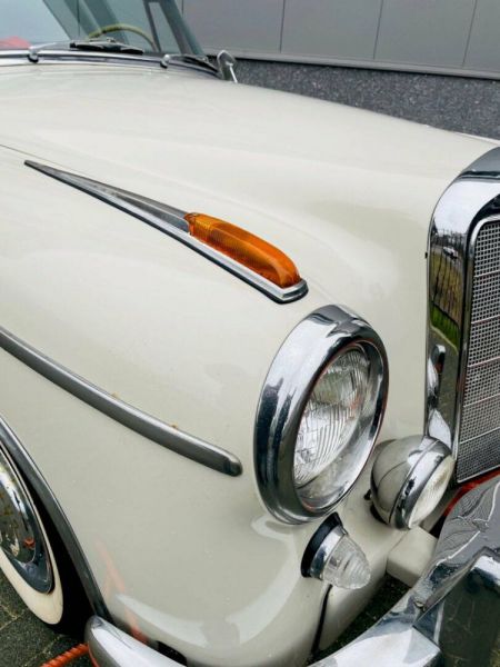 Mercedes-Benz 220 SE Cabriolet 1961 24075