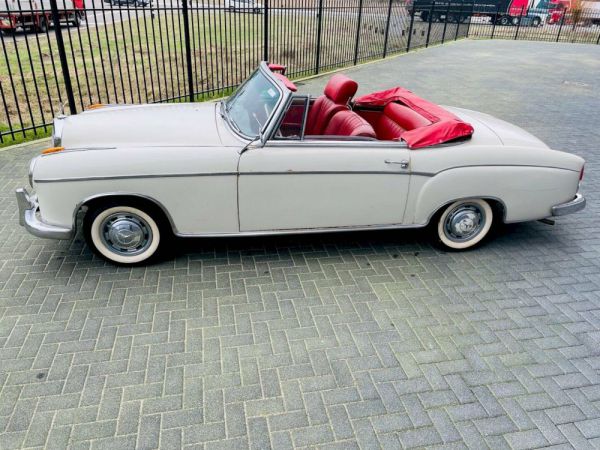 Mercedes-Benz 220 SE Cabriolet 1961 24076
