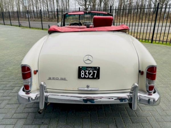 Mercedes-Benz 220 SE Cabriolet 1961 24079