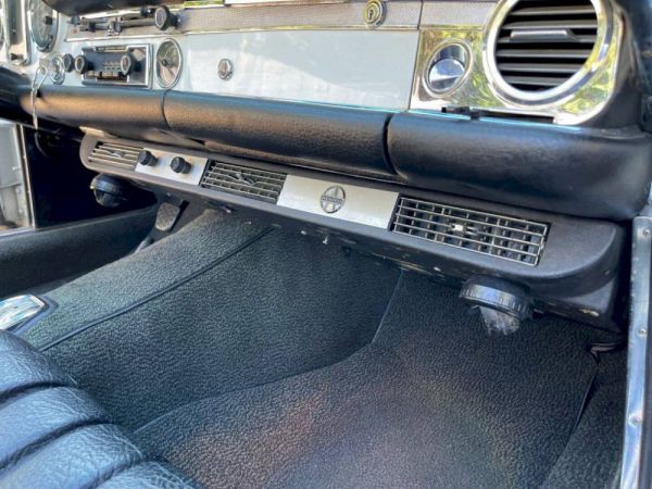 Mercedes-Benz 280 SL 1967 101065