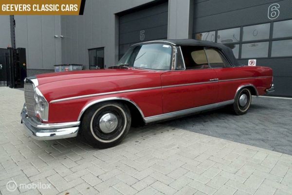 Mercedes-Benz 300 SE 1963 123213