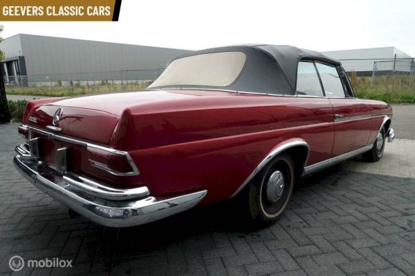 Mercedes-Benz 300 SE 1963 123214