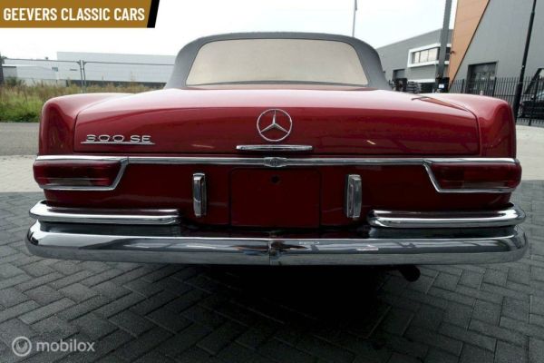 Mercedes-Benz 300 SE 1963 123215