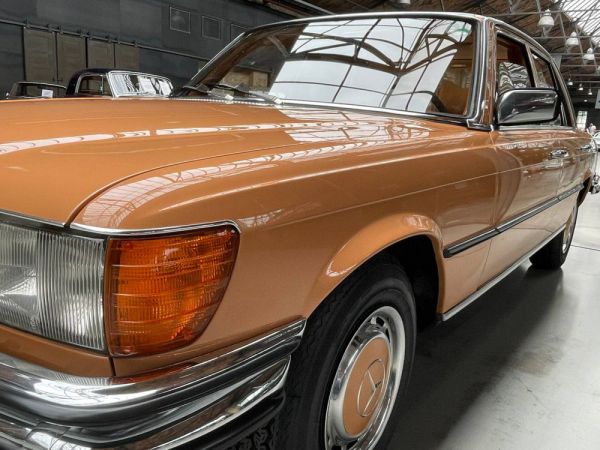Mercedes-Benz 280 SE 1978 23750
