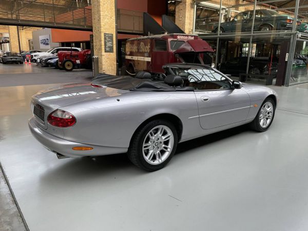 Jaguar XK8 4.0 2000 23824