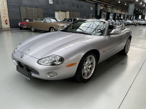 Jaguar XK8 4.0 2000 23825