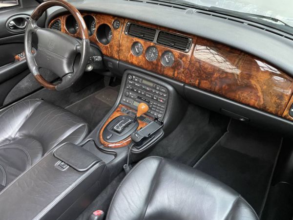 Jaguar XK8 4.0 2000 23828