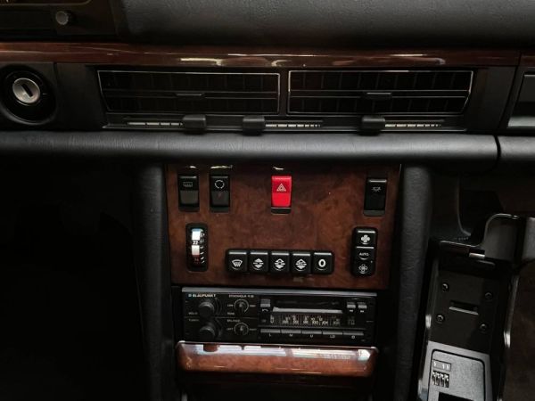 Mercedes-Benz 300 SE 1989 131390