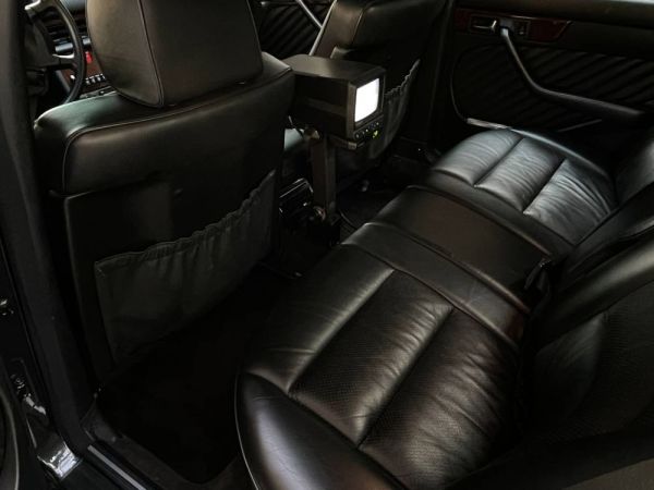 Mercedes-Benz 300 SE 1989 131393