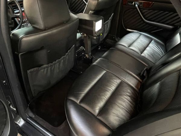 Mercedes-Benz 300 SE 1989 131394