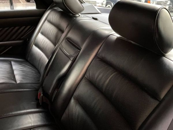 Mercedes-Benz 300 SE 1989 131397