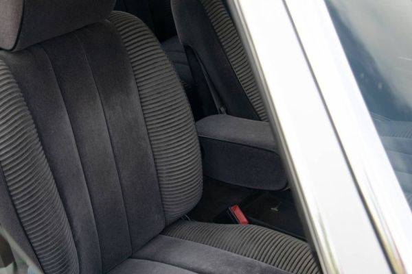 Mercedes-Benz 500 SLC 1980 106364