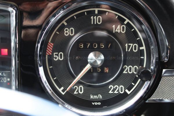 Mercedes-Benz 280 SL 1970 69694