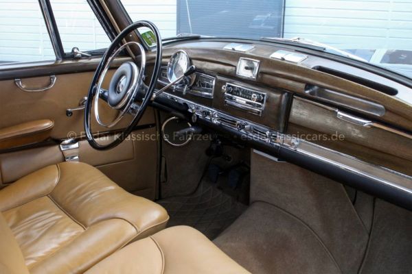 Mercedes-Benz 300 d 1961 131257