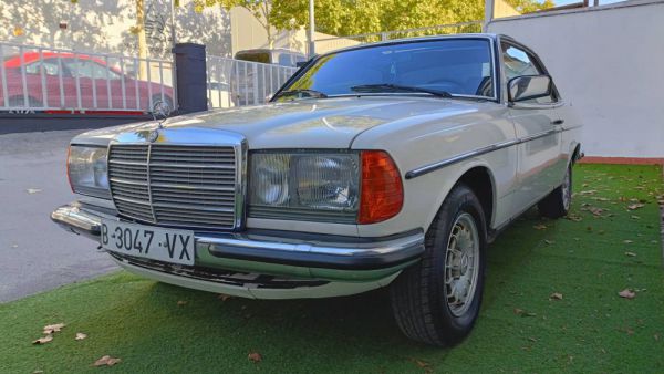 Mercedes-Benz 280 CE 1981 62058