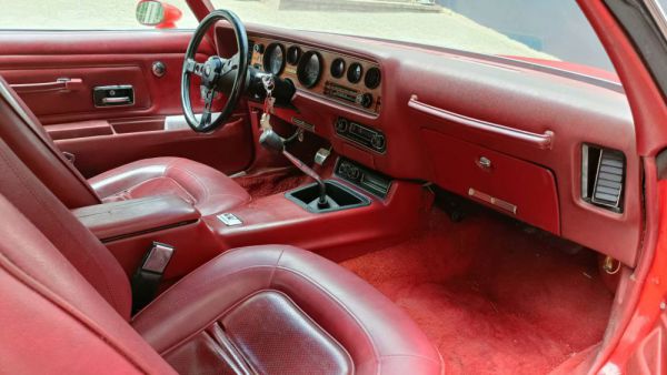 Pontiac Firebird Esprit 1975 85561